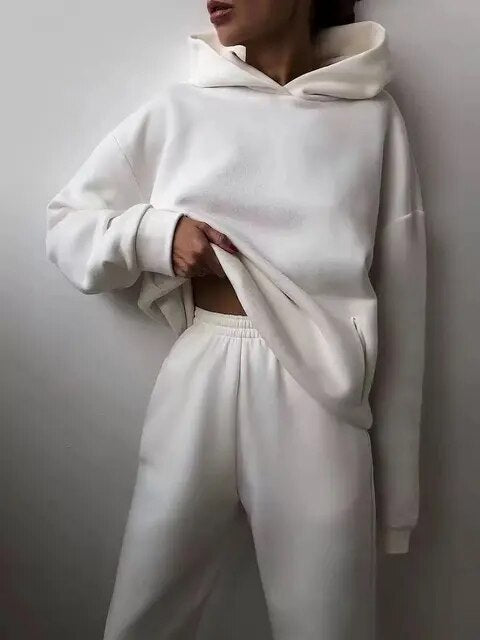 Damski Dresowy Komplet Oversize - Bluza z Kapturem, Spodnie Jogger, Ciepły Materiał