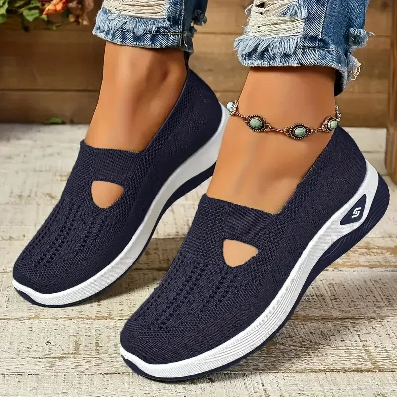 Damskie Wsuwane Sneakersy z Siatki - Przewiewna Cholewka, Przyczepna Podeszwa, Lekka Konstrukcja