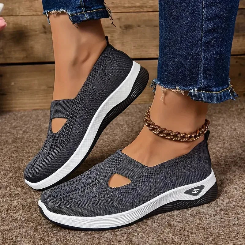 Damskie Wsuwane Sneakersy z Siatki - Przewiewna Cholewka, Przyczepna Podeszwa, Lekka Konstrukcja