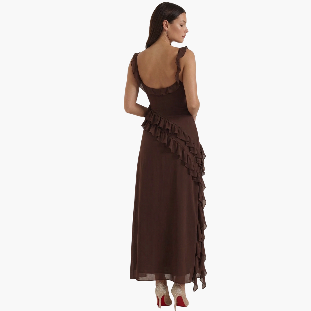 Elegancka sukienka maxi wykończenie falbanami, asymetryczny dół, bez rękawów, dopasowany fason