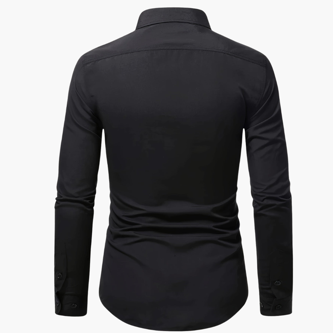 Koszula męska o dopasowanym kroju kołnierzyk spiczasty, mankiety zapinane na guziki, zaokrąglony dół